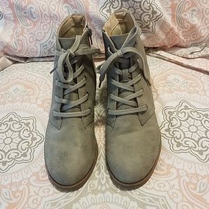 Size 7 gray suede lace up ankle boots